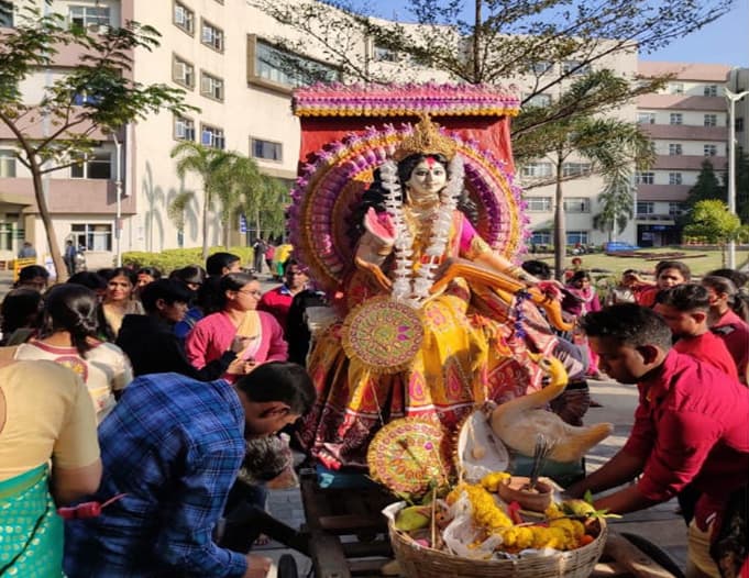 SARASWATI-PUJA-img4 (1)